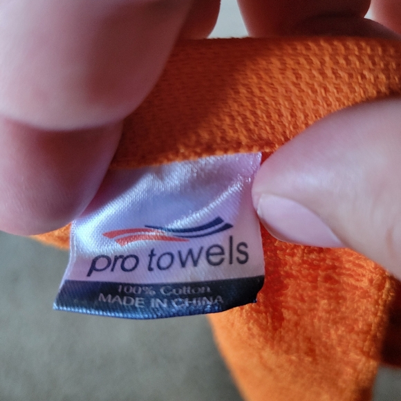 Pittsburgh Penguins Pride Game Rally Towel - Picture 3 of 3